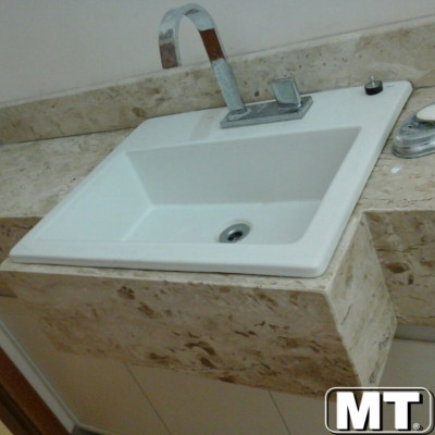 Lavatório em Travertino Cuba Sobreposta
