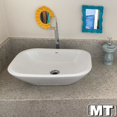 Lavatório em Branco Itaúnas com cuba de apoio