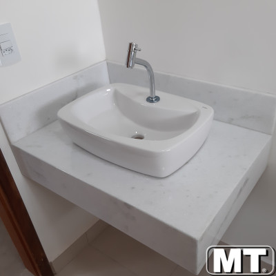 Lavatório em Mármore Branco com cuba de apoio
