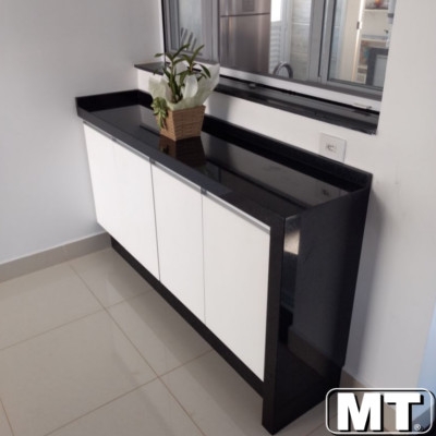 Balcão em Preto São Gabriel