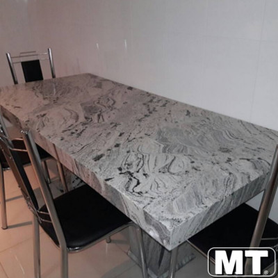 Mesa em Branco Nepal