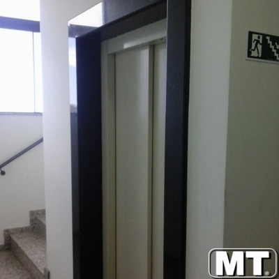 Batente de elevador em Preto São Gabriel